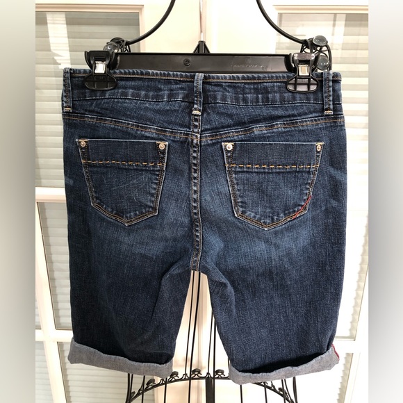 👖Banana Republic Stretchy Blue Jean Shorts. - Picture 4 of 6